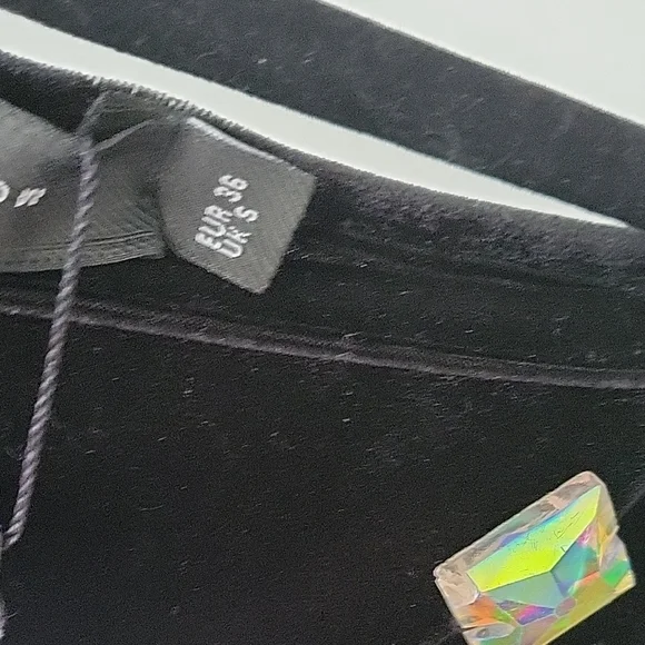 Chic Black Long Sleeve Dress with Multicolor Details Brand New Velvet - Picture 6 of 8